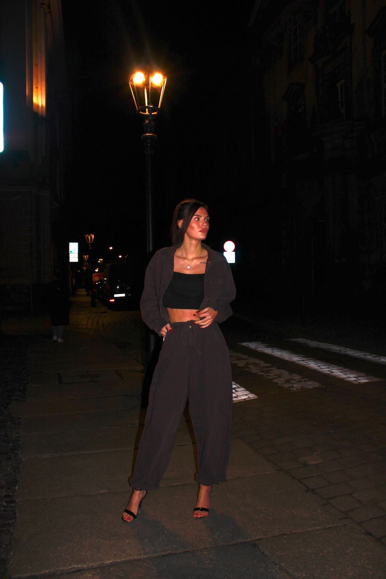 Czekoladowa kurtka jeansowa SEMPRE, widok z przodu