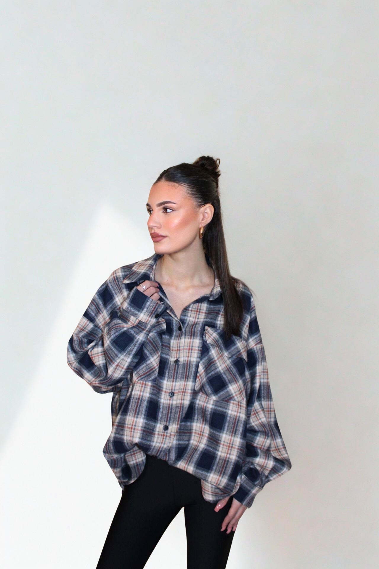 Koszula w kratę EMO - Granatowo-beżowa