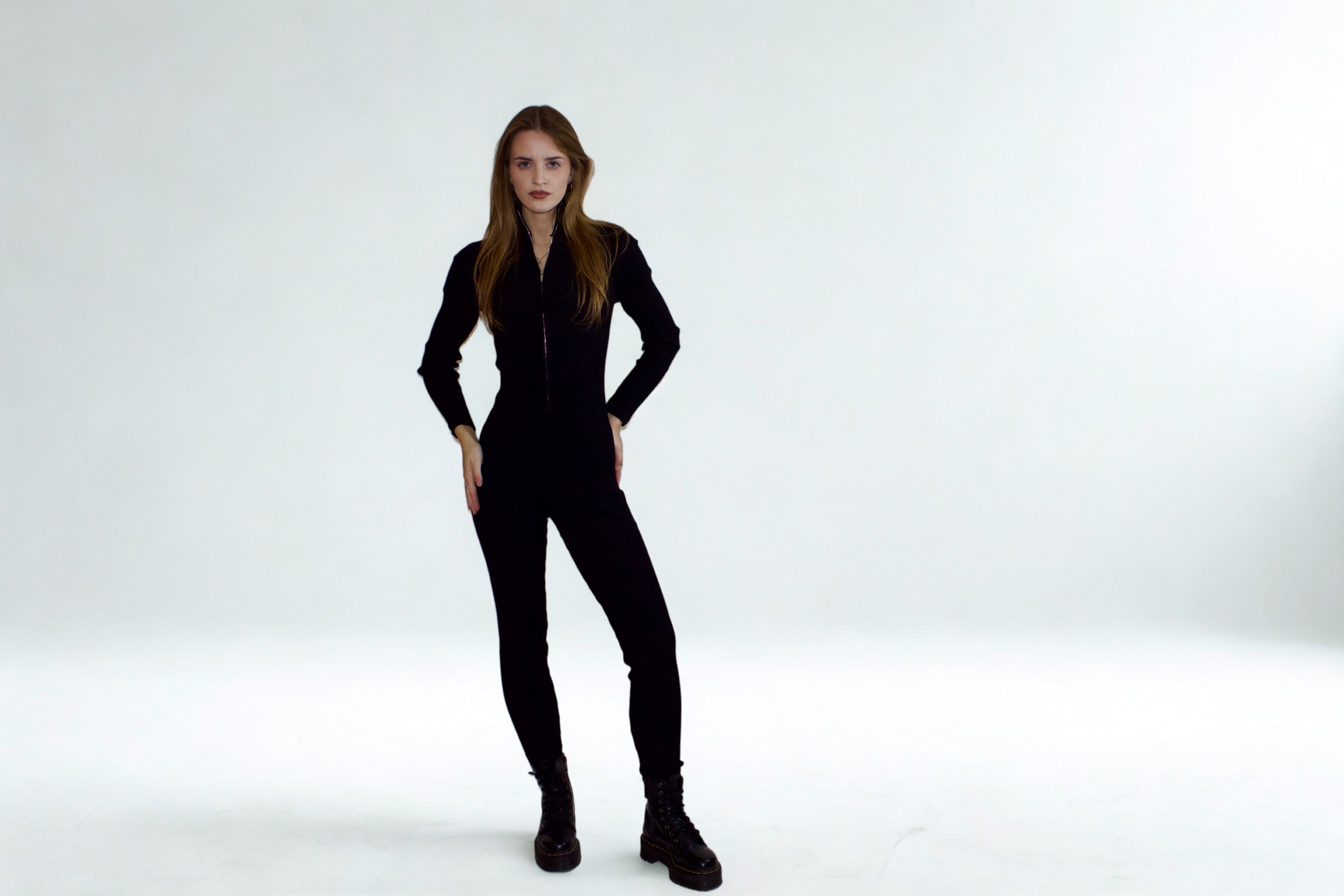 Kombinezon OLAVOGA przylegający czarny