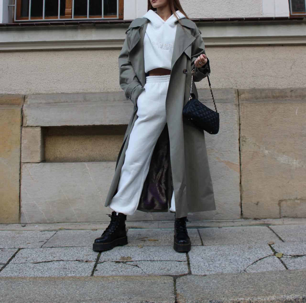 Płaszcz EMO w kolorze khaki, widok z przodu