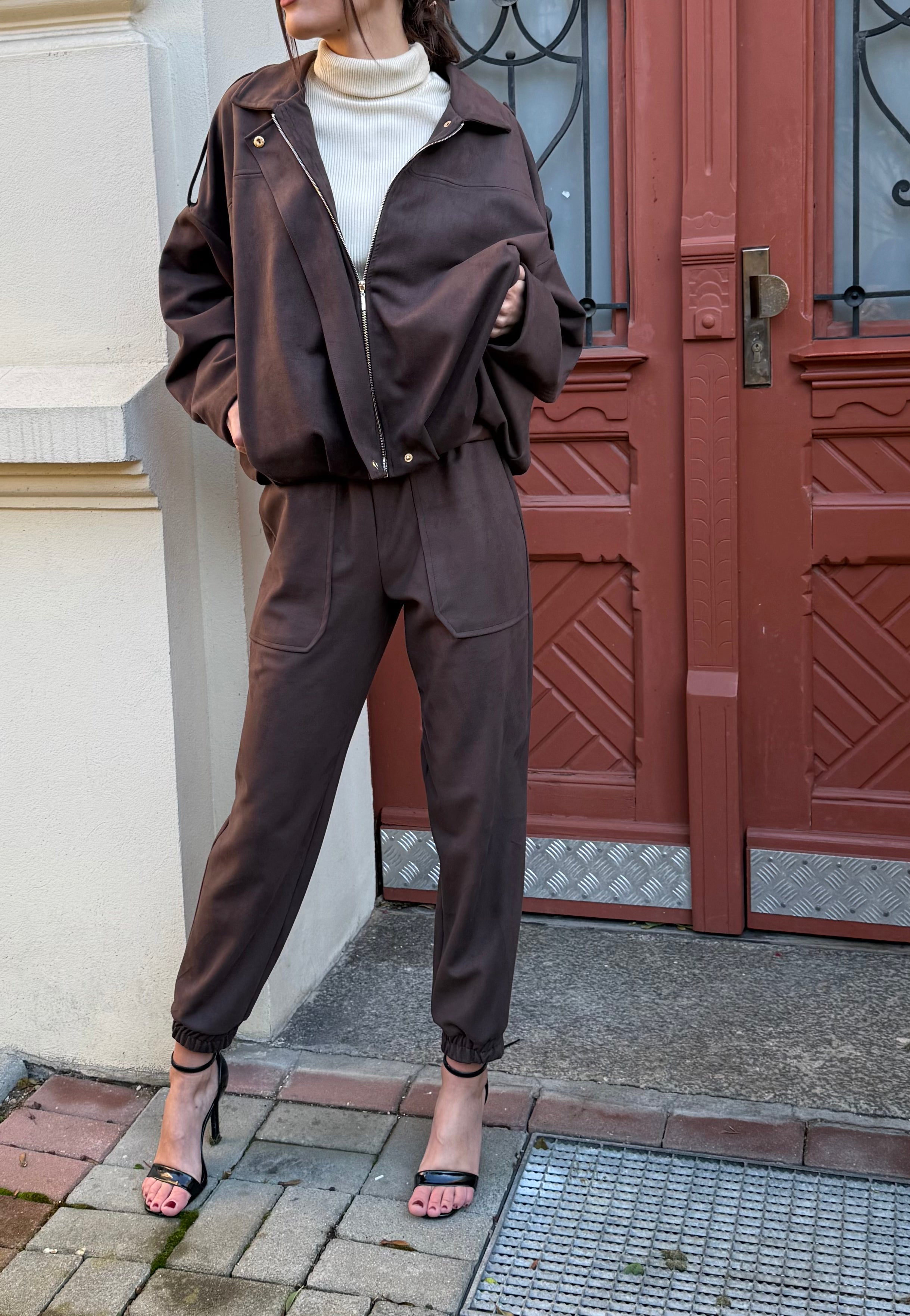 Komplet Rossetto w kolorze gorzkiej czekolady, widok z przodu