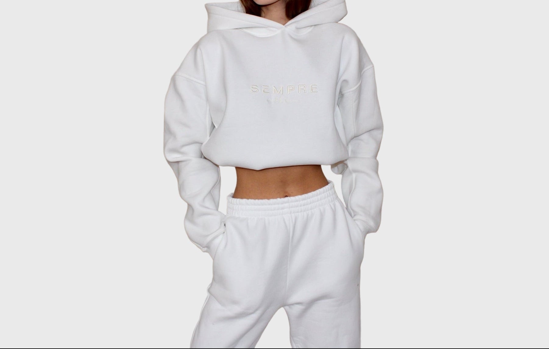 Dres SEMPRE w kolorze śmietany, widok z przodu