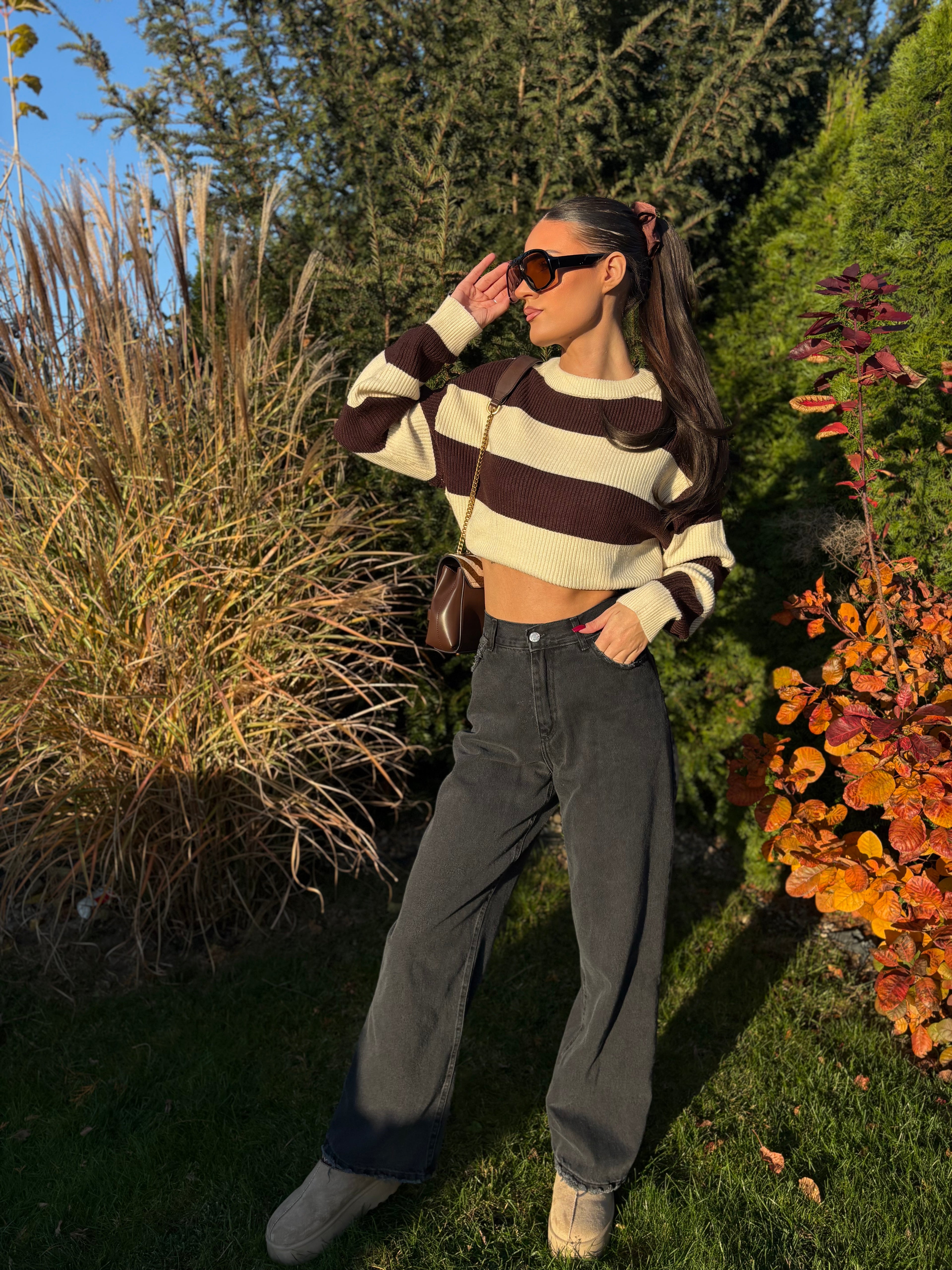 Kurtka jeans SEMPRE w kolorze czekolady, widok z boku