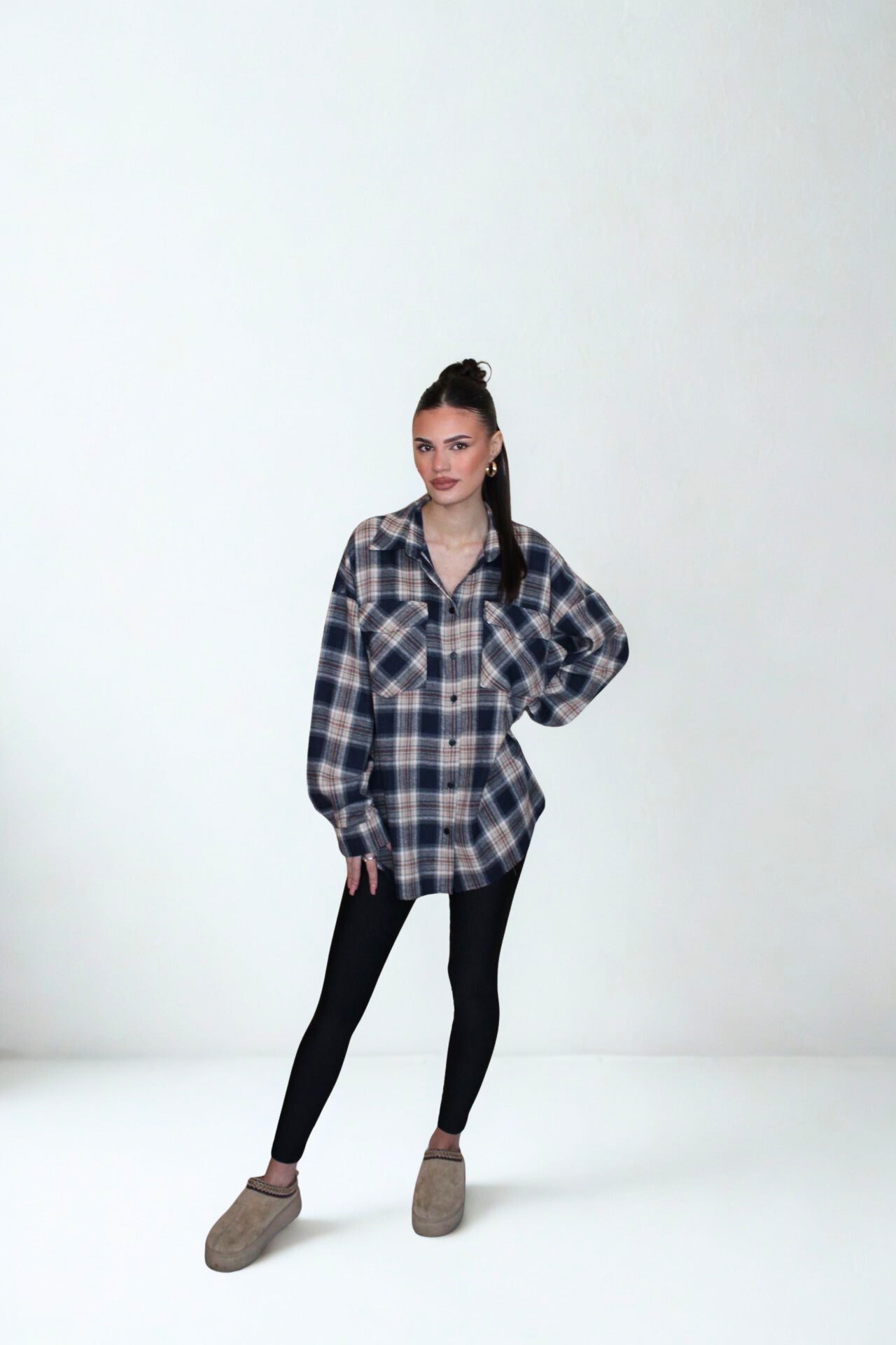 Koszula w kratę EMO - Granatowo-beżowa